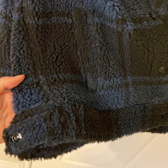 Sherpa collared jacket in size small - Picture 6 of 6